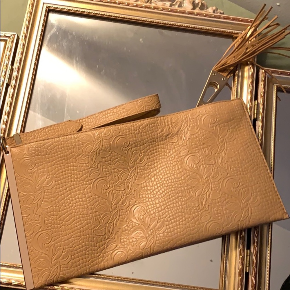 Purse- origins of purse unknown